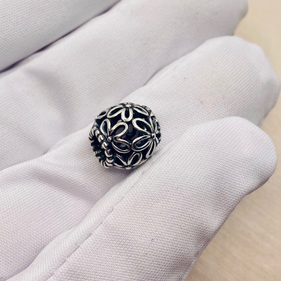 EUC Pandora 790890 Sterling Silver Wildflower Walk Openworks Bead - RETIRED - Picture 4 of 10
